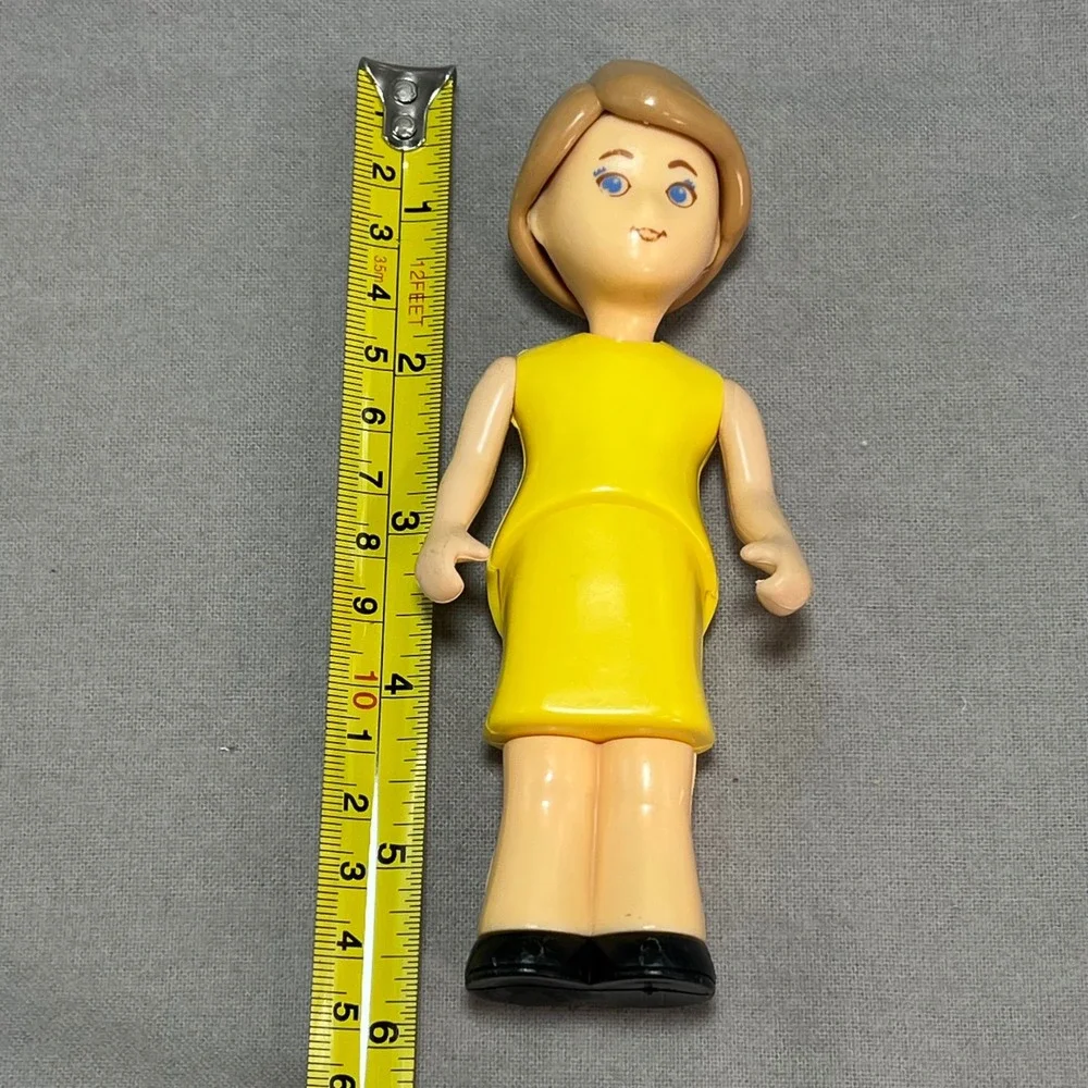 Fisher Price‎ Loving Family Mom Doll Yellow Dress Blonde Hair 80s Vintage